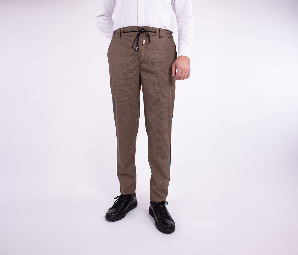 Pantaloni chino maro
