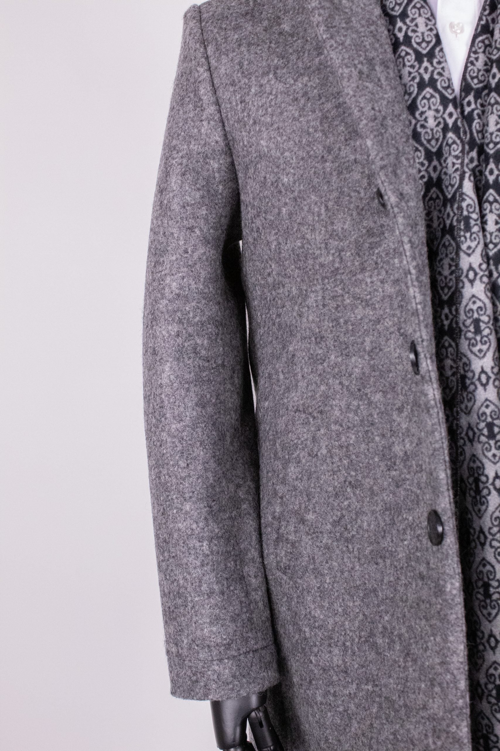 Pardesiu barbati gri, PAR003