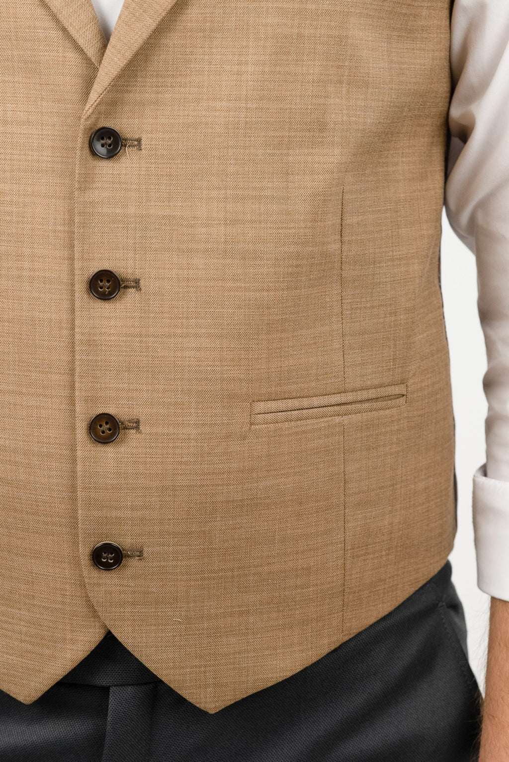 (product) Vesta Barbati un rand de nasturi Rever Ascutit  Bej Capuccino, Vs1rabjc