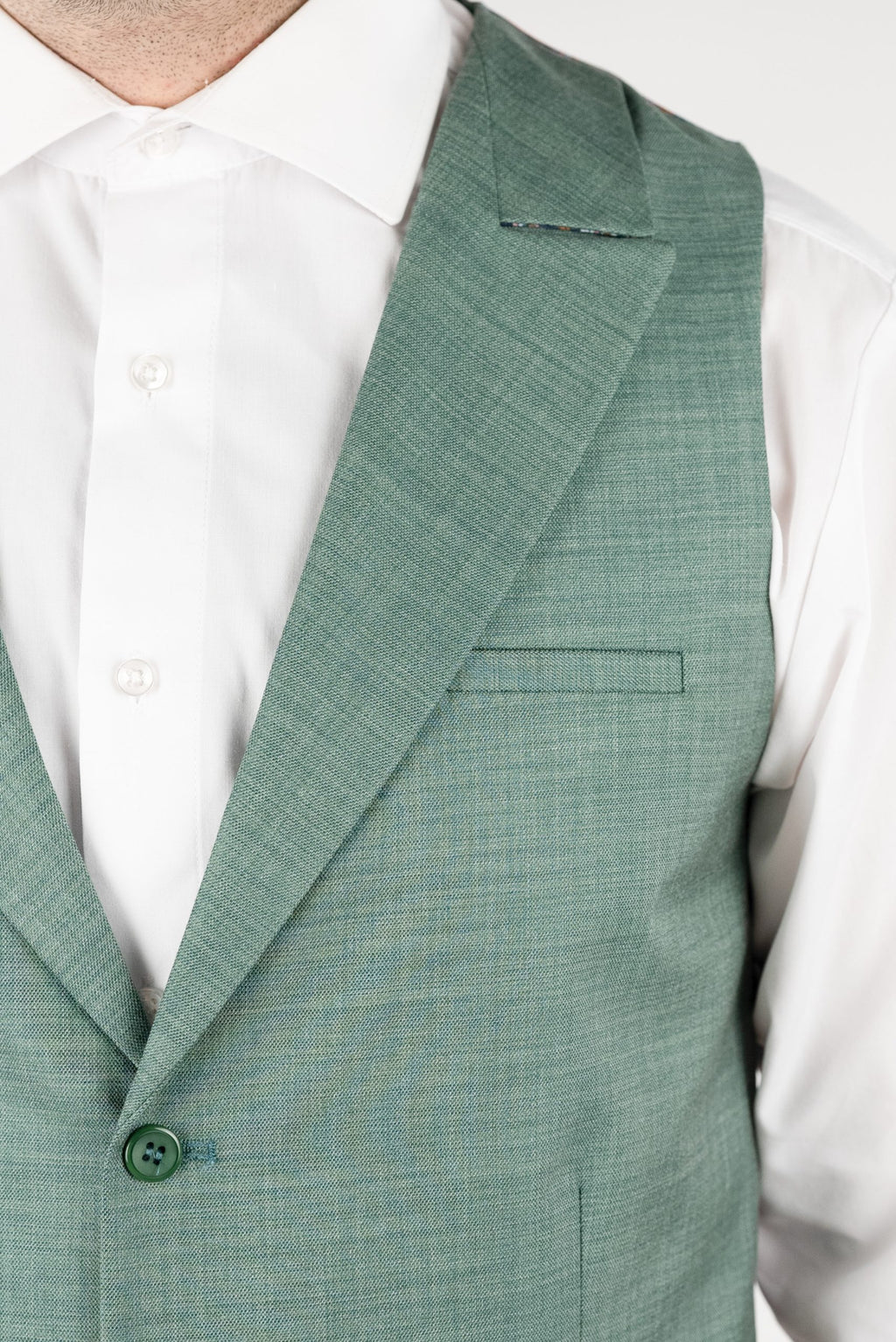 (product) Vesta Barbati un rand de nasturi Rever Ascutit Verde Deschis Vs1ravd